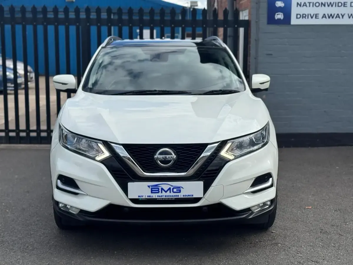 Used Nissan Qashqai N-Connecta 150 HP (110 kW) 2019 White SUV
