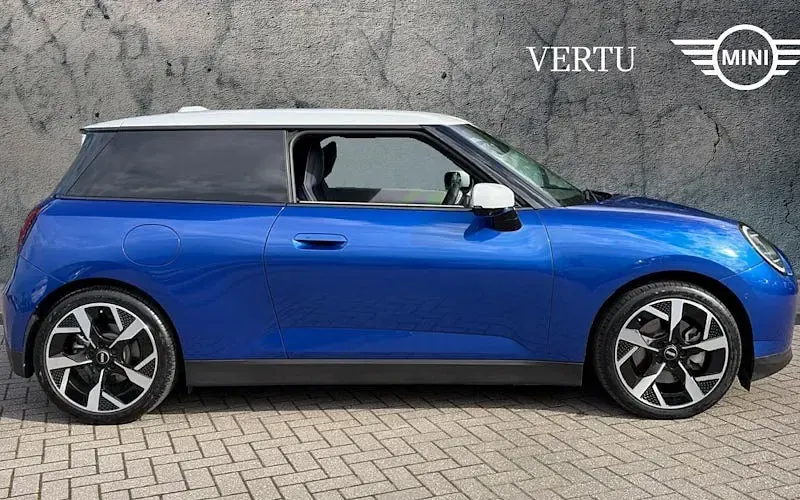 Used Mini Cooper Exclusive 160 kW (218 HP) 2026 Hatchback