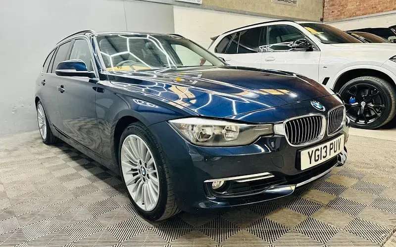 Used BMW 320 Luxury Line 184 HP (135 kW) 2013 Blue Estate