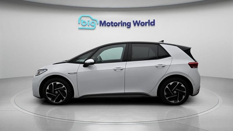 Used VW ID.3 Pro 106 kW (145 HP) 2022 White Hatchback
