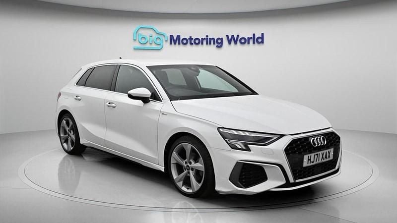 Used Audi A3 Sportback S-Line 150 HP (110 kW) 2021 White Hatchback