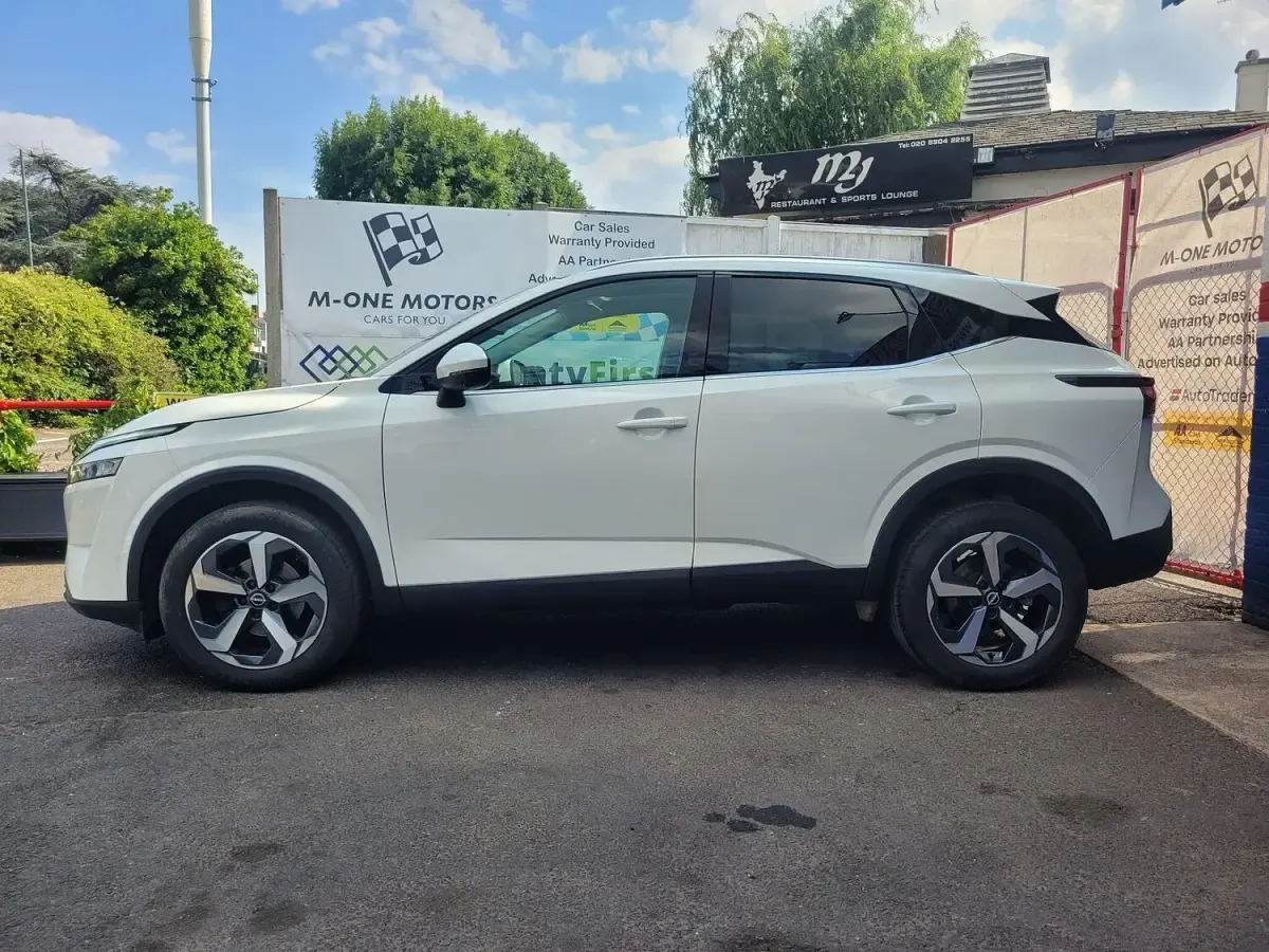 Used Nissan Qashqai N-Connecta 158 HP (116 kW) 2024 White SUV