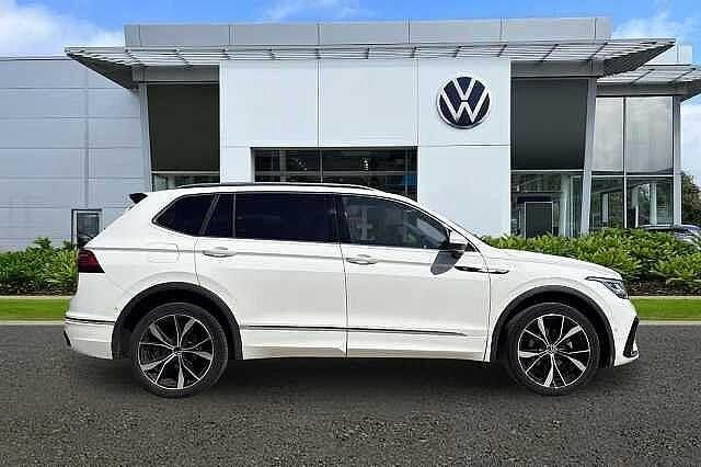 Used VW Tiguan Allspace Elegance 150 HP (110 kW) 2022 White SUV