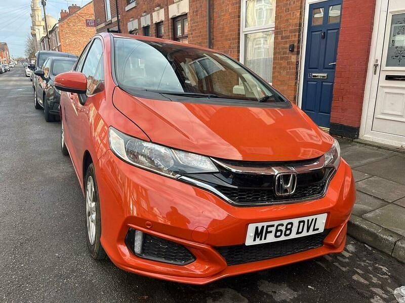 Used Honda Jazz SE 102 HP (75 kW) 2018 Orange Hatchback