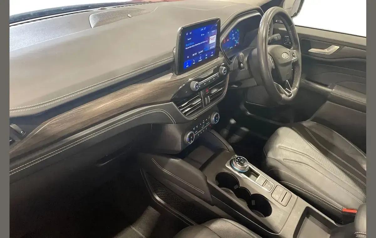 Used Ford Kuga Vignale 225 HP (165 kW) 2023 Red SUV