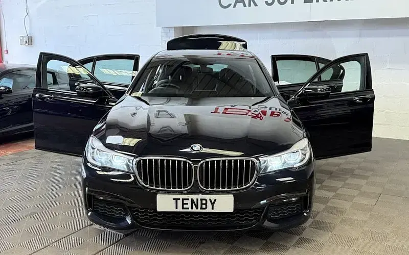 Used BMW 730 M Sport 265 HP (194 kW) 2018 Black Sedan