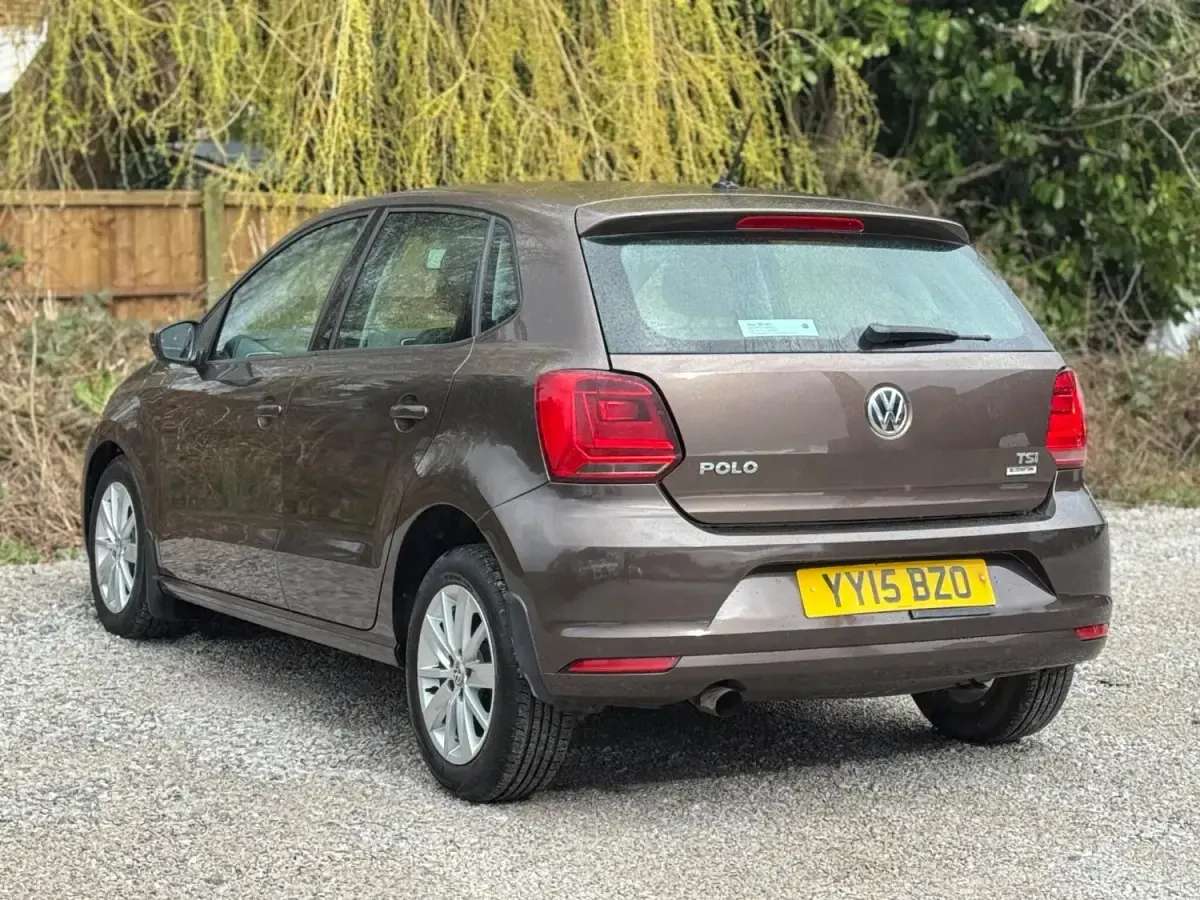 Begagnad VW Polo SE 2015 Brun Halvkombi