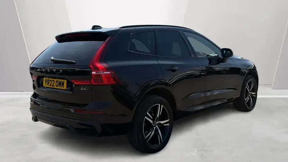 Used Volvo XC60 R-Design 194 HP (142 kW) 2022 Black SUV