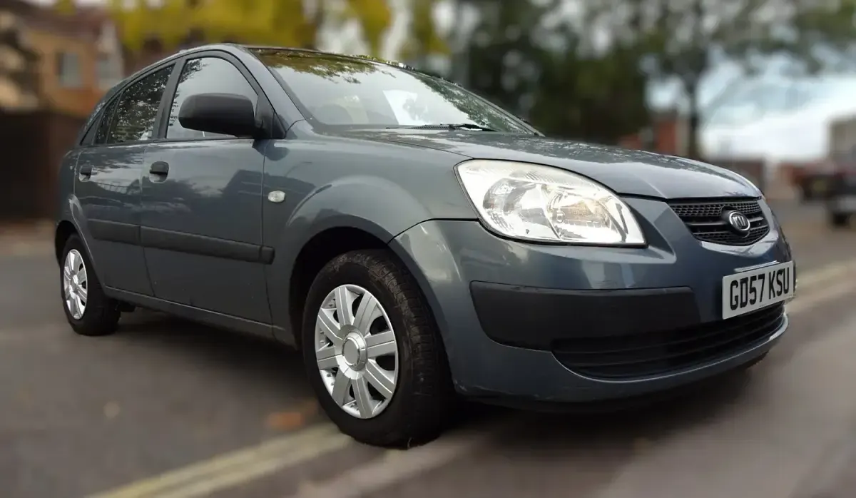 Used Kia Rio 97 HP (71 kW) 2008 Grey Hatchback