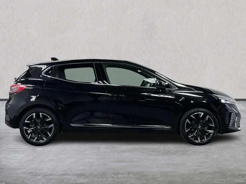 New Renault Clio V Techno 2025 Black Hatchback