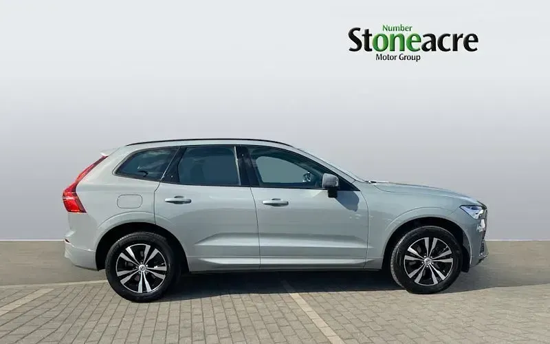 Used Volvo XC60 Core 250 HP (183 kW) 2023 Grey SUV