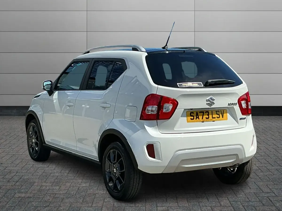 Used Suzuki Ignis SZ-T 83 HP (61 kW) 2023 White/ black SUV