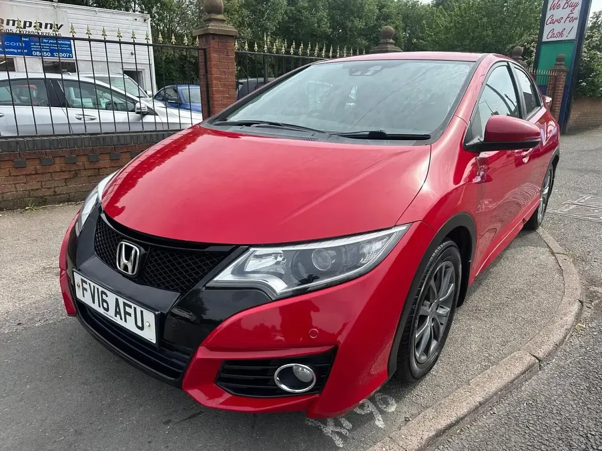 Begagnad Honda Civic SE Plus 120 HK (88 kW) 2016 Röd Halvkombi
