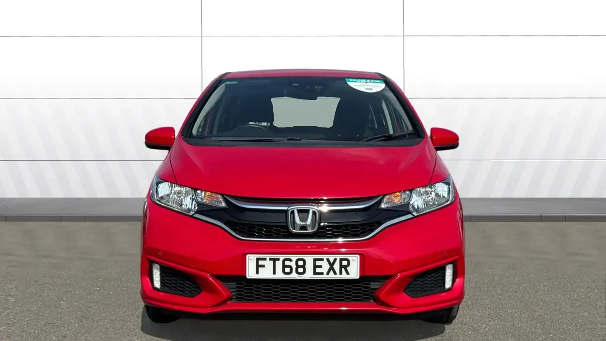 Used Honda Jazz SE 102 HP (75 kW) 2018 Red Hatchback