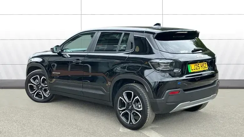 Begagnad Jeep Avenger Summit 114 kW (156 HK) 2024 SUV