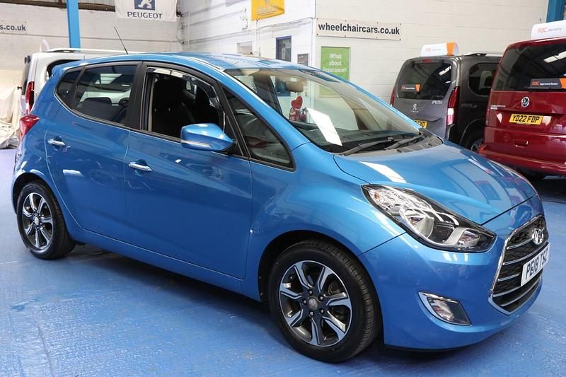 Blue Used 2018 Hyundai ix20 SE MPV | £8,450 (Fair price) - Image 1/4