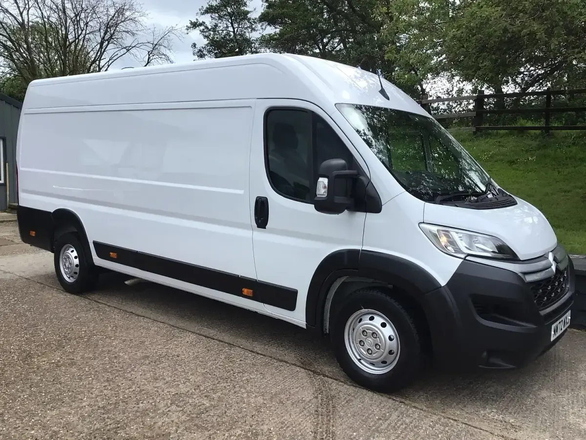 Used Citroën Relay 140 HP (102 kW) 2022 White Van