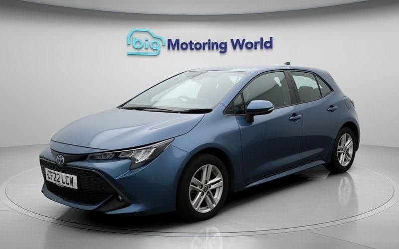 Used Toyota Corolla 122 HP (89 kW) 2022 Blue Hatchback