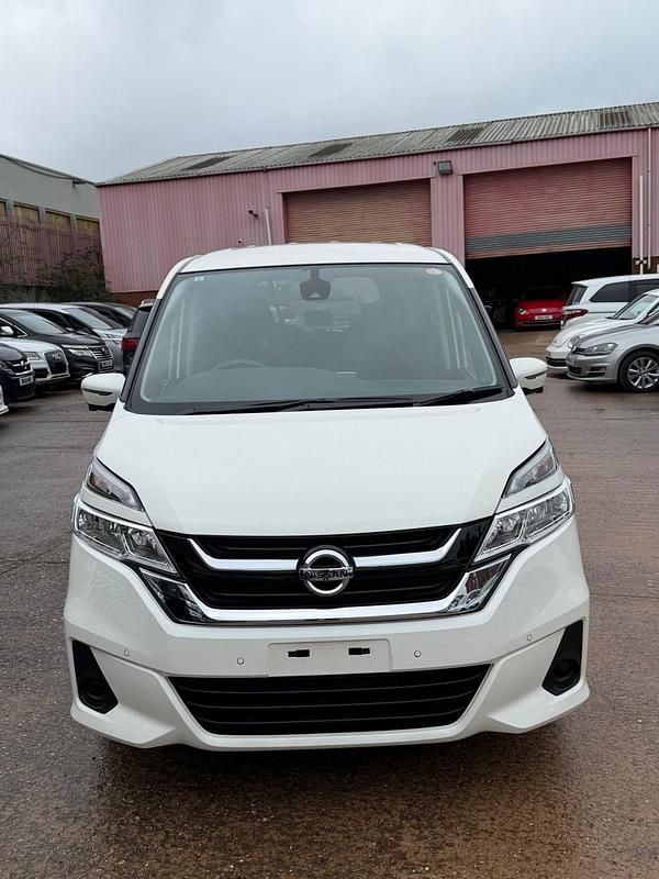 Used Nissan Serena 2018 White MPV