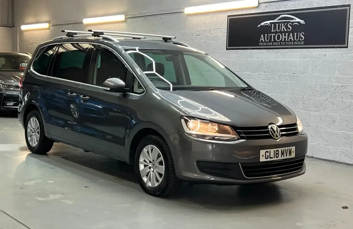 Usado VW Sharan SE 177 HP (130 kW) 2018 Preto Monovolume