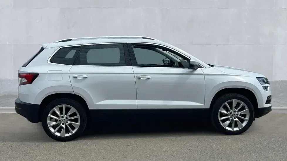 Used Skoda Karoq SE L 150 HP (110 kW) 2018 White SUV