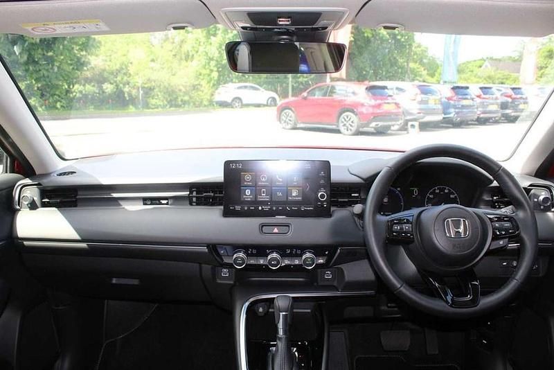 Used Honda HR-V Advance 128 HP (94 kW) 2023 Red SUV