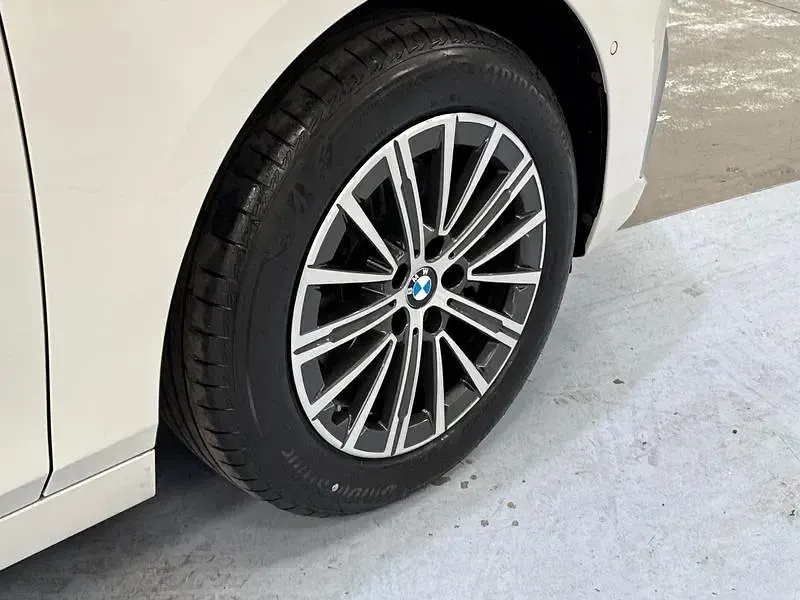 Used BMW 220 Luxury Line 168 HP (123 kW) 2025 White Hatchback