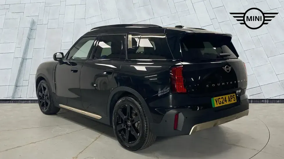 Używany Mini Countryman Exclusive 227 kW (309 KM) 2024 Czarny SUV