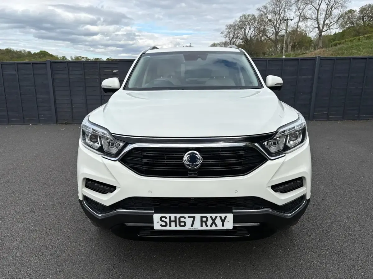 Used SsangYong Rexton 2017 White SUV