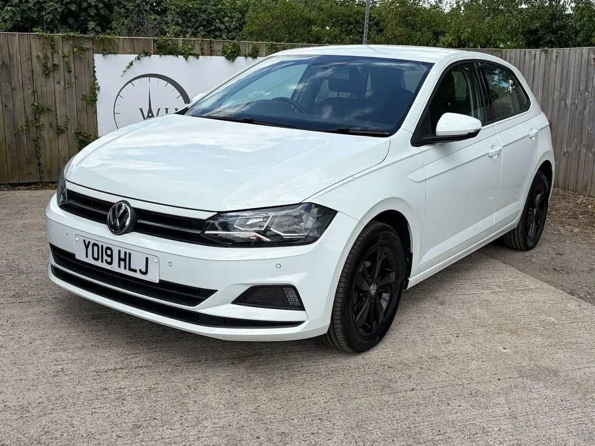 Used VW Polo SE 95 HP (69 kW) 2019 White Hatchback