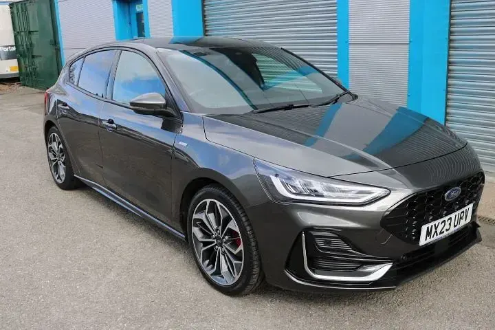 Used Ford Focus ST-Line 120 HP (88 kW) 2023 Grey Hatchback