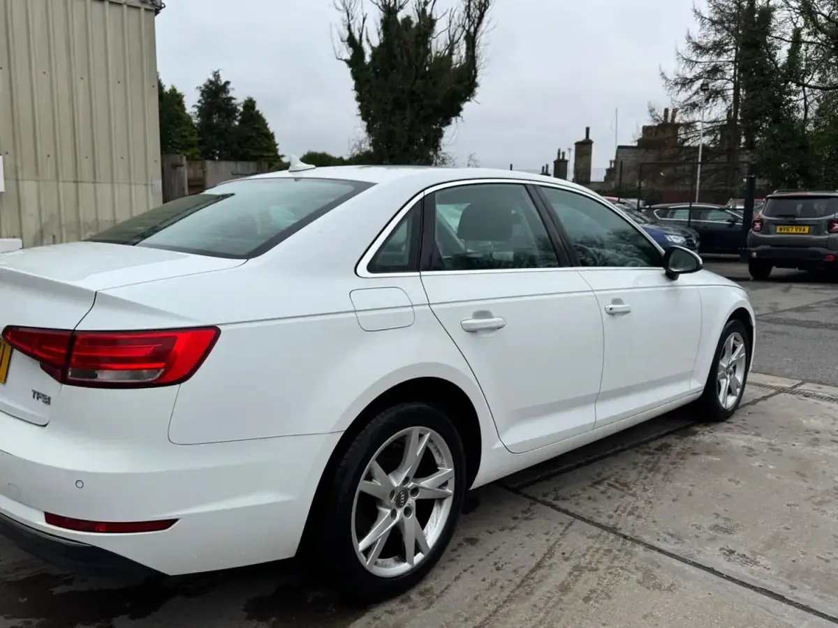 Usado Audi A4 Sport 150 CV (110 kW) 2016 Blanco Berlina