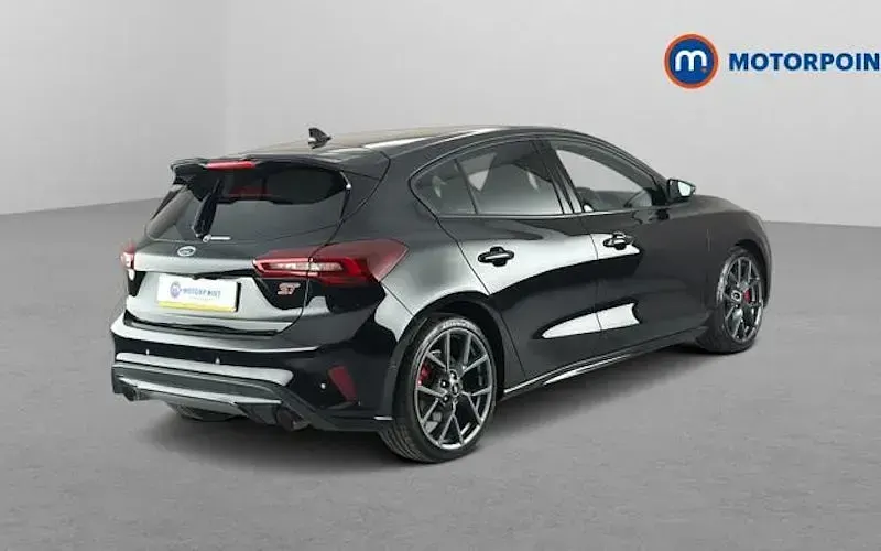 Used Ford Focus ST 280 HP (205 kW) 2024 Hatchback