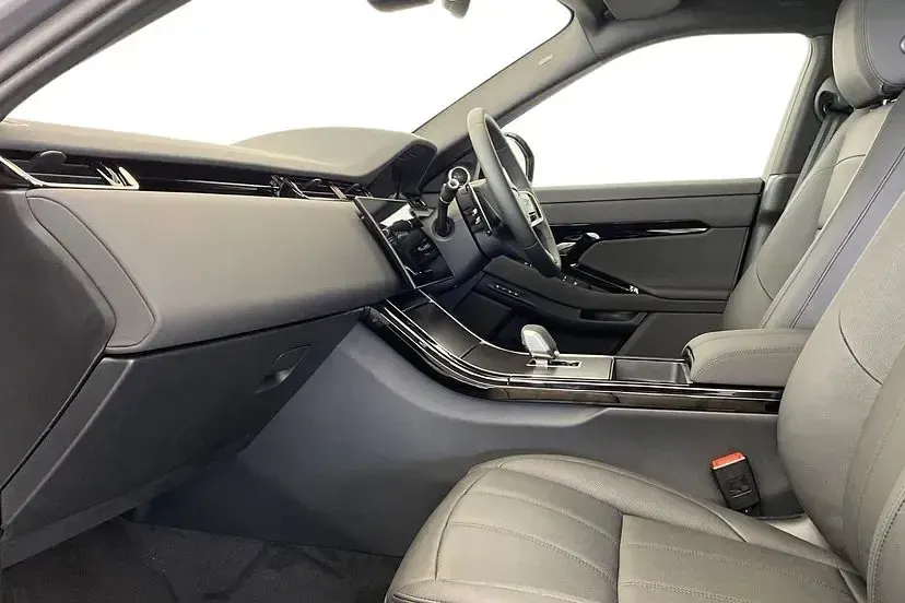 Used Land Rover Range Rover evoque SE Dynamic 204 HP (150 kW) 2026 Eiger grey SUV