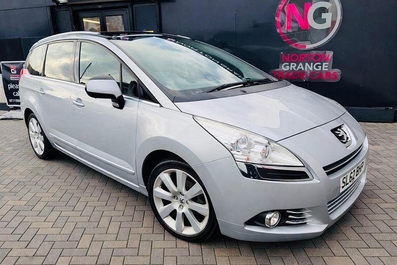 Used Peugeot 5008 Allure 112 HP (82 kW) 2012 Silver MPV
