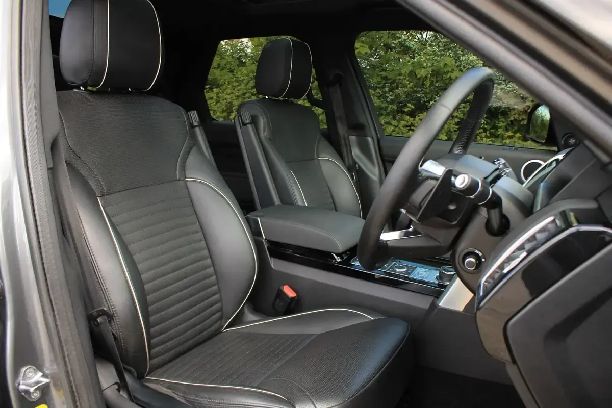 Used Land Rover Discovery HSE 2019 Grey SUV