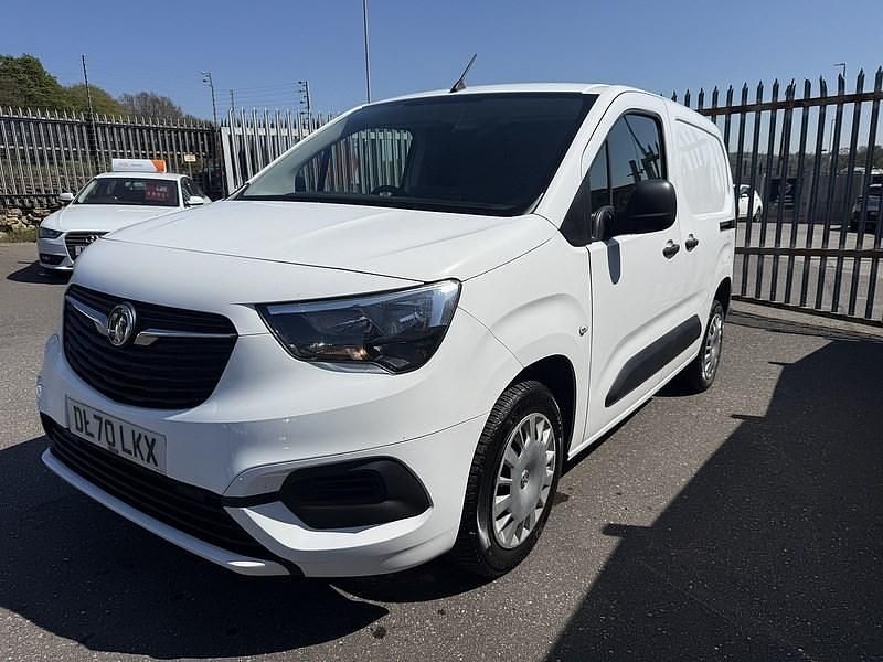 Gebraucht Vauxhall Combo Sportive 100 PS (73 kW) 2020 Weiß Van / Kleinbus
