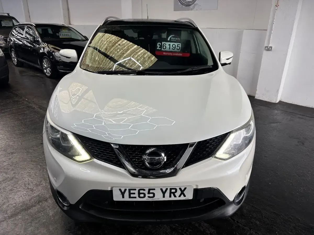 Used Nissan Qashqai N-TEC 110 HP (80 kW) 2015 White SUV