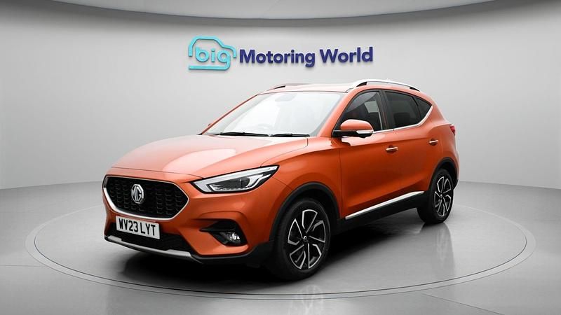 Used MG ZS Exclusive 111 HP (81 kW) 2023 Orange SUV