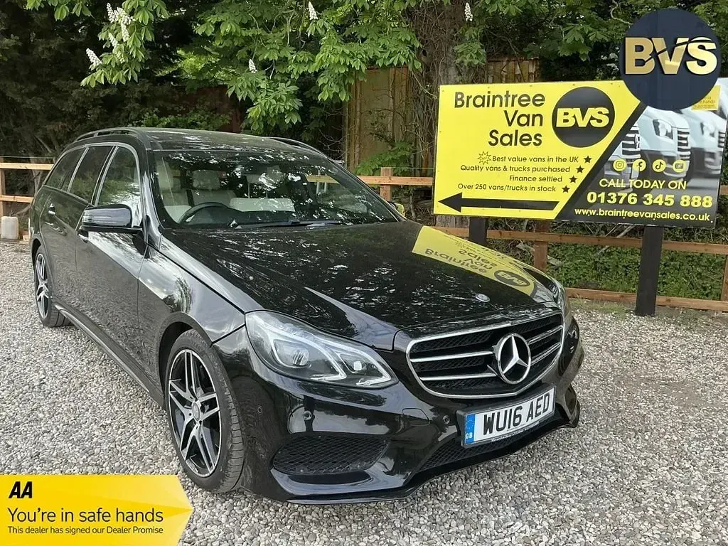 Usado Mercedes E350 Premium 2016 Negro Familiar