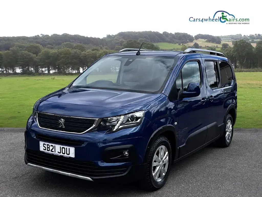 Used Peugeot Rifter Allure 131 HP (96 kW) 2021 Blue MPV