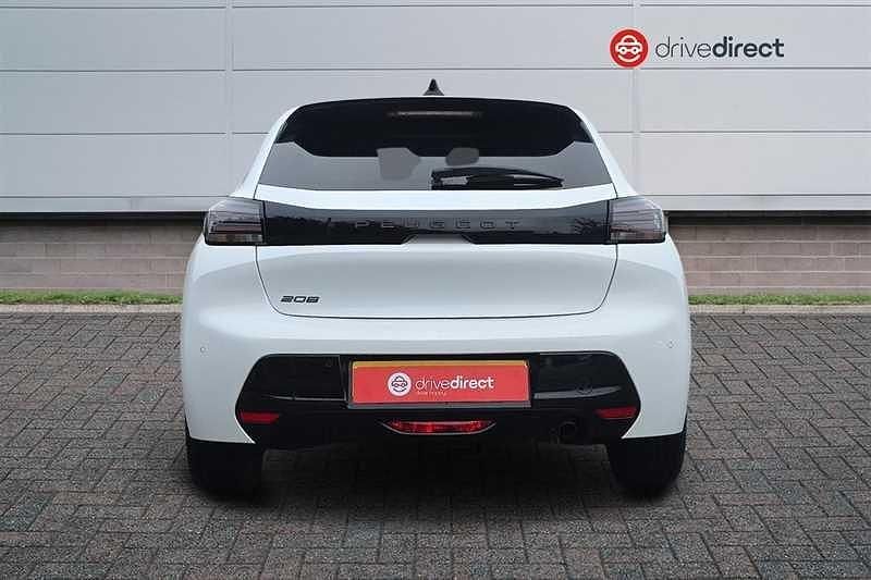 Used Peugeot 208 Allure 100 HP (73 kW) 2024 White Hatchback
