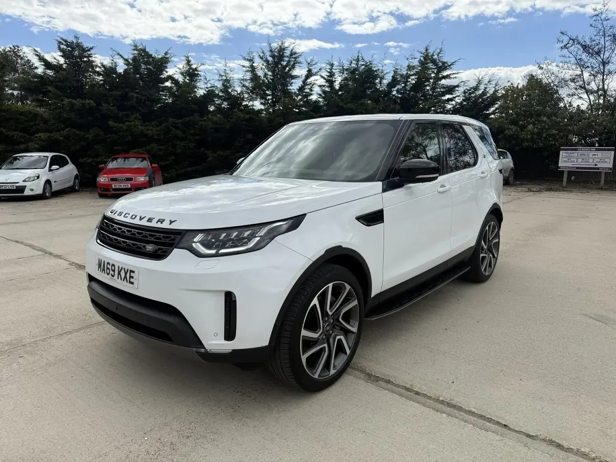 Used Land Rover Discovery HSE 306 HP (225 kW) 2019 White SUV
