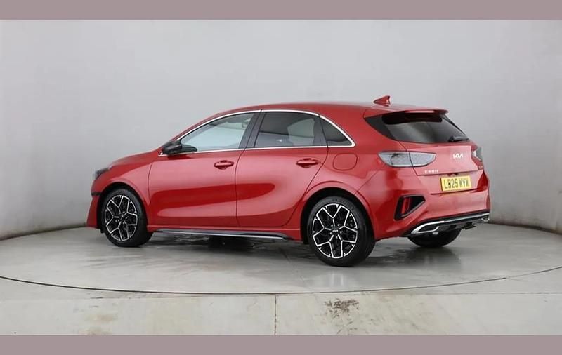 Used Kia Ceed GT-Line 138 HP (101 kW) 2025 Red Hatchback