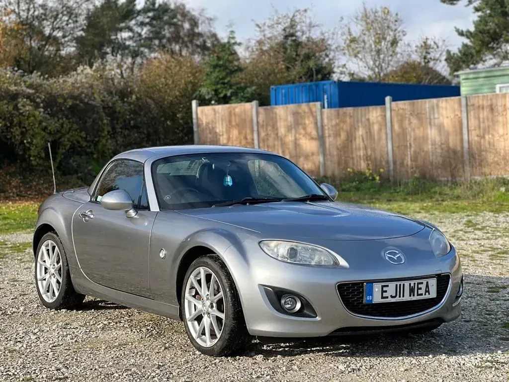 Used Mazda MX5 Inclusive 160 HP (117 kW) 2011 Silver Cabriolet