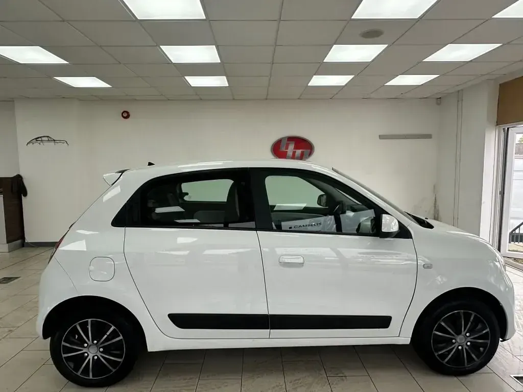 Usado Renault Twingo Play 70 HP (51 kW) 2018 Branco Citadino