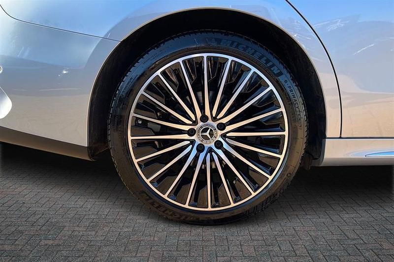 Used Mercedes E220 AMG Line Premium Plus 197 HP (144 kW) 2025 High tech silver Sedan