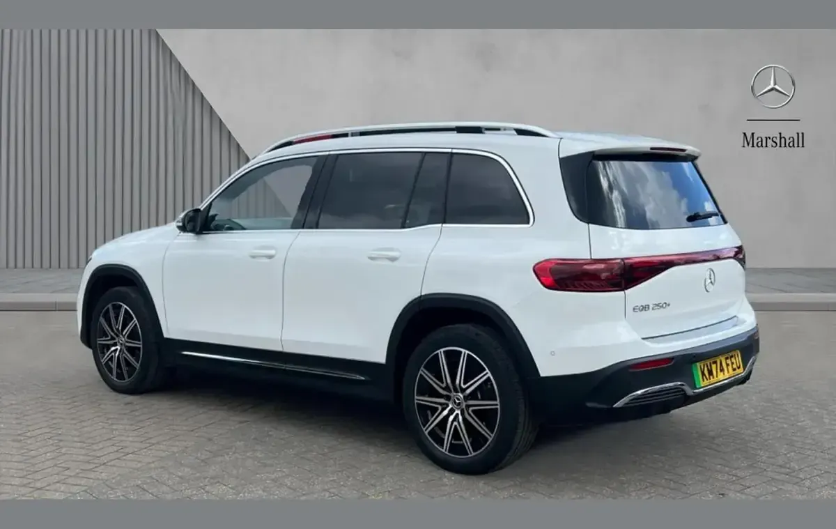 Usado Mercedes EQB250+ Executive 139 kW (190 HP) 2024 Branco SUV