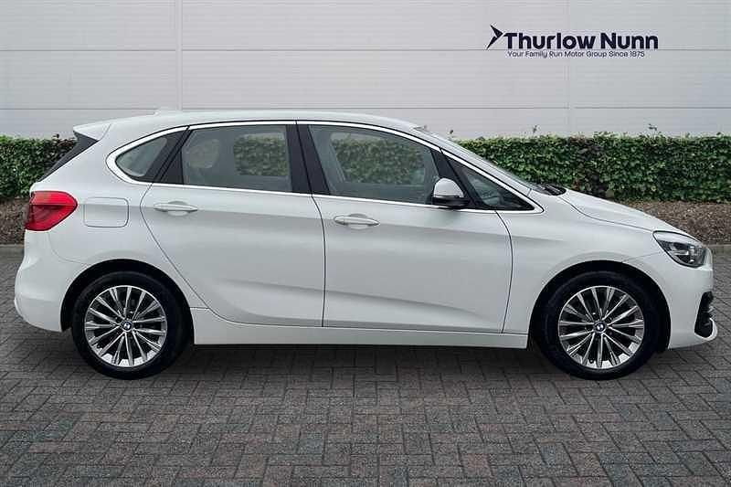 Used BMW 220 Luxury Line 190 HP (139 kW) 2018 White Hatchback