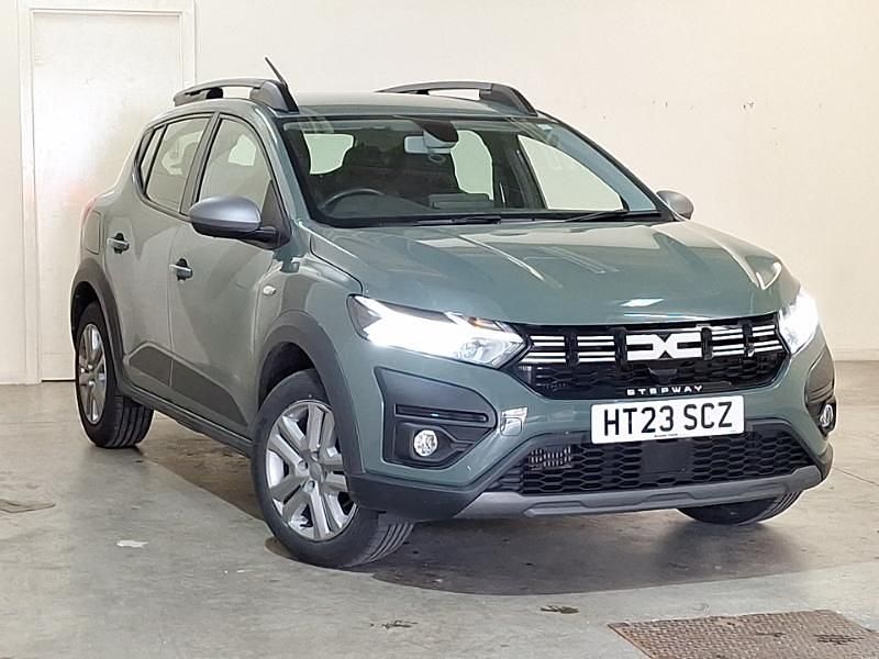 Used Dacia Sandero Expression 91 HP (66 kW) 2023 Green Hatchback